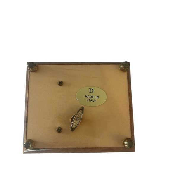 Italian Wood Inlay Musical Jewelry Box - Hand-Wound & Beautifully Crafted - Picture 7 of 14